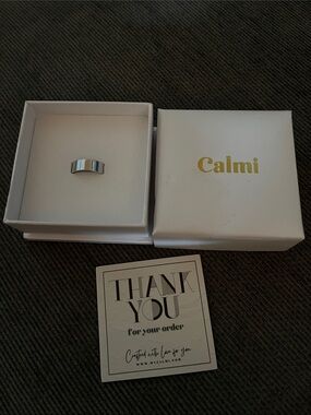 Calmi Silver Polished Band Ring